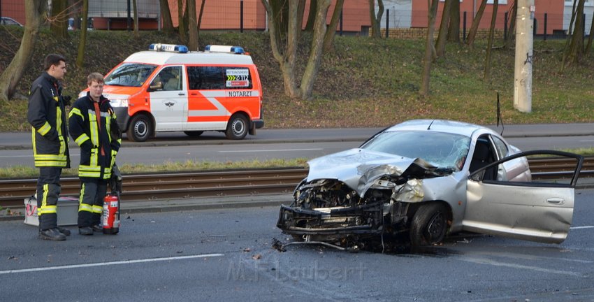 VU PKW Baum Koeln Muelheim Pfaelzischer Ring P009.JPG